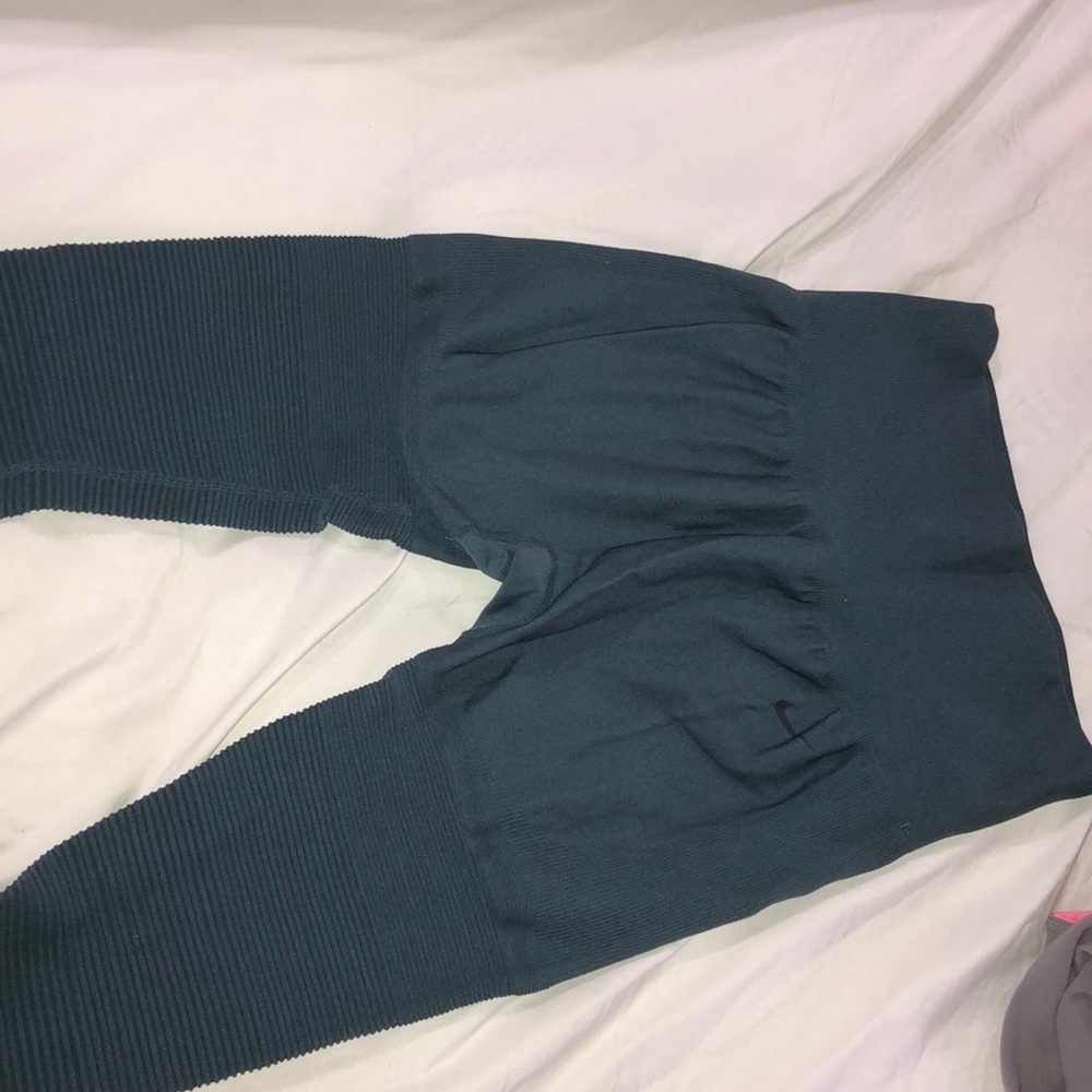 Nike high waisted ribbed leggings